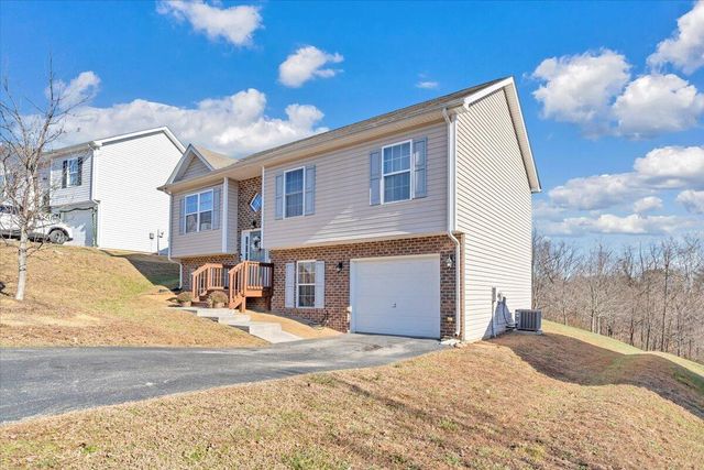 317 Timothy LN, Roanoke, VA 24017