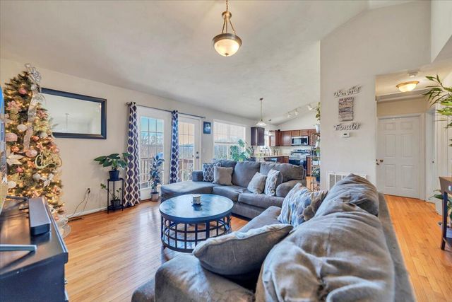 317 Timothy LN, Roanoke, VA 24017