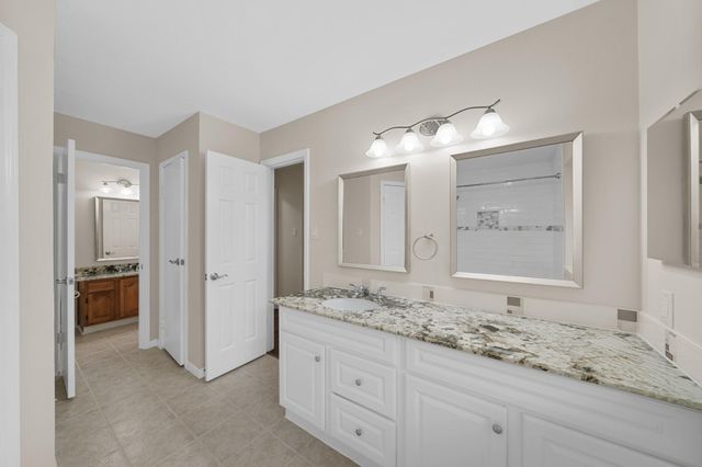 722 Regency Court, Friendswood, TX 77546