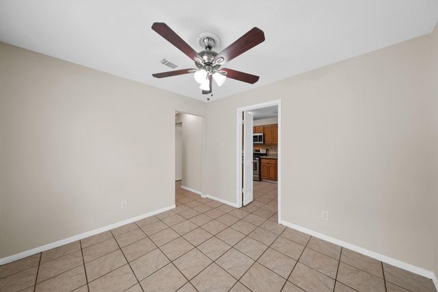 722 Regency Court, Friendswood, TX 77546