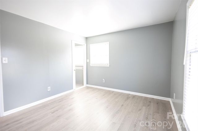 2220 Gaines Avenue, Gastonia, NC 28054