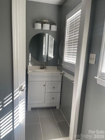 2220 Gaines Avenue, Gastonia, NC 28054