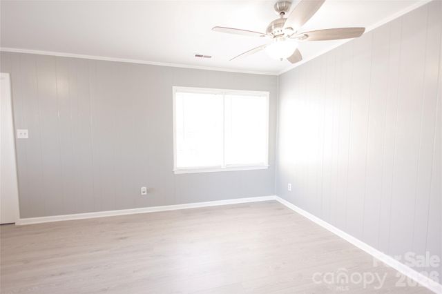 2220 Gaines Avenue, Gastonia, NC 28054