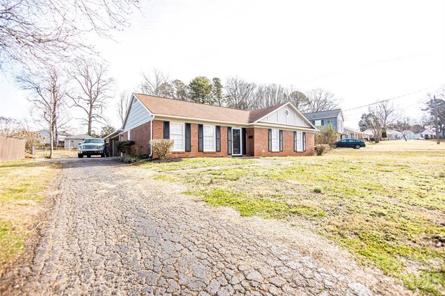 2220 Gaines Avenue, Gastonia, NC 28054