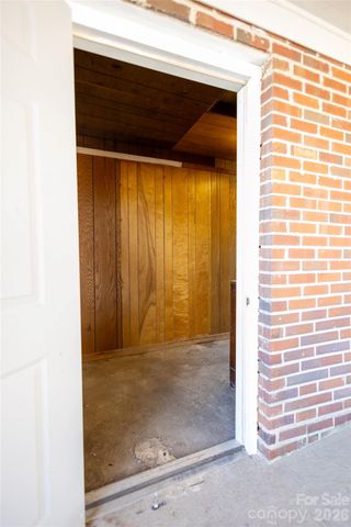 2220 Gaines Avenue, Gastonia, NC 28054