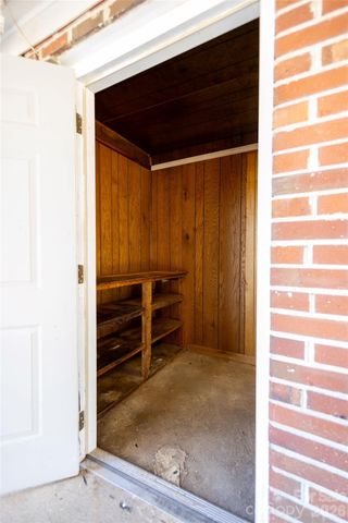 2220 Gaines Avenue, Gastonia, NC 28054