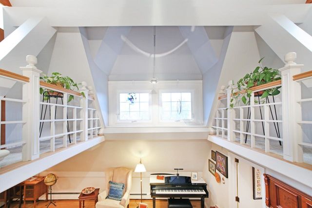 12 Stillwater Circle, Salem, NH 03079