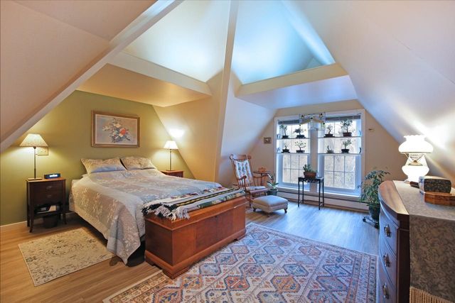 12 Stillwater Circle, Salem, NH 03079