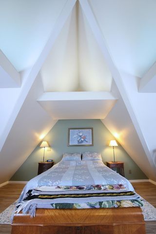 12 Stillwater Circle, Salem, NH 03079