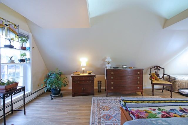 12 Stillwater Circle, Salem, NH 03079