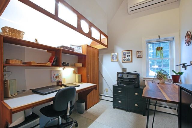 12 Stillwater Circle, Salem, NH 03079