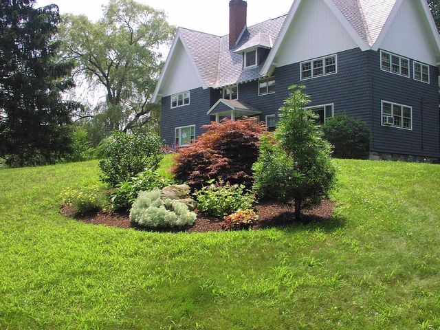 12 Stillwater Circle, Salem, NH 03079