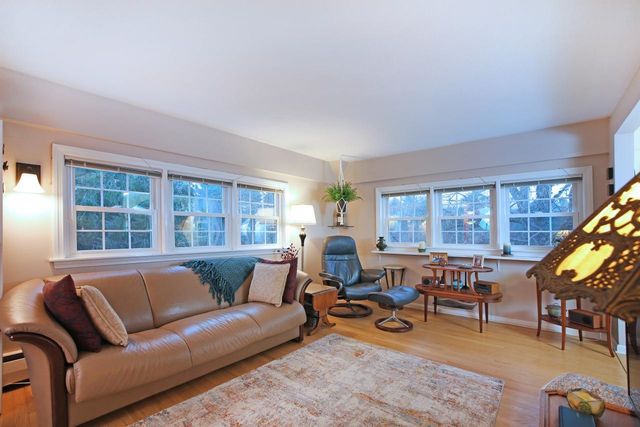 12 Stillwater Circle, Salem, NH 03079