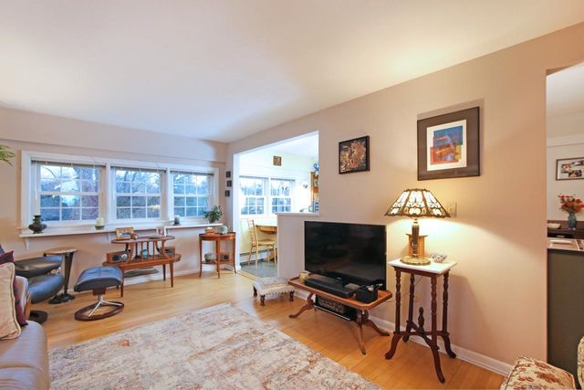 12 Stillwater Circle, Salem, NH 03079