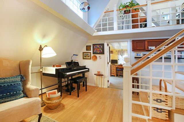 12 Stillwater Circle, Salem, NH 03079