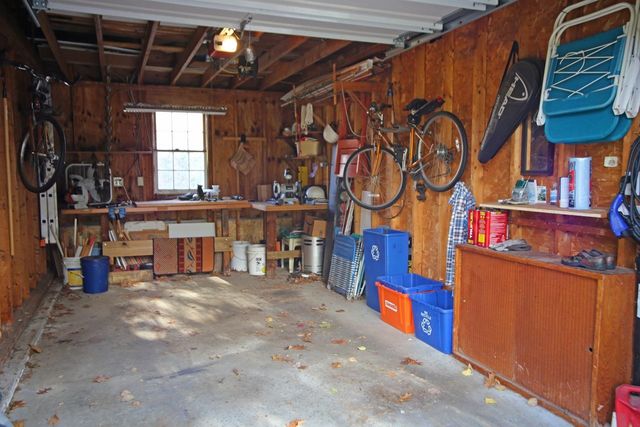 12 Stillwater Circle, Salem, NH 03079