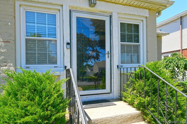 2478 S Saint Marks Avenue, Bellmore, NY 11710