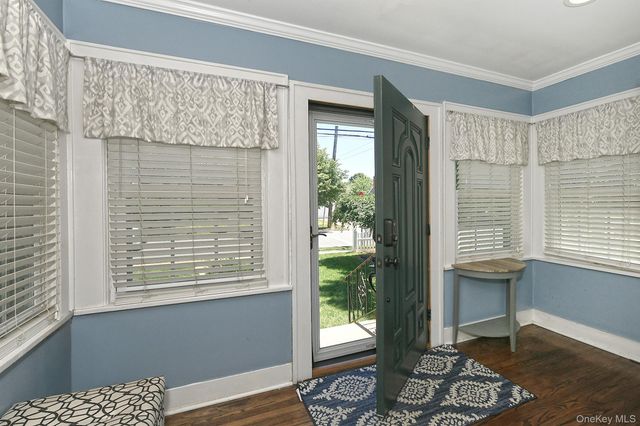 2478 S Saint Marks Avenue, Bellmore, NY 11710