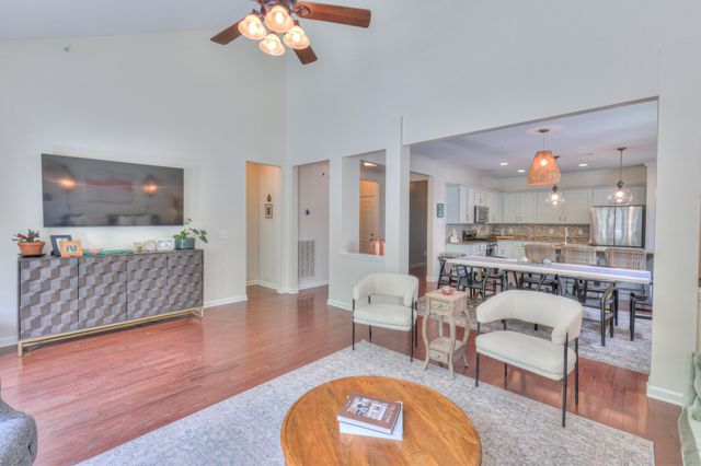 6008 Christmas Dr, Nolensville, TN 37135