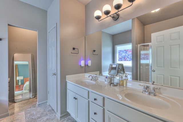 6008 Christmas Dr, Nolensville, TN 37135