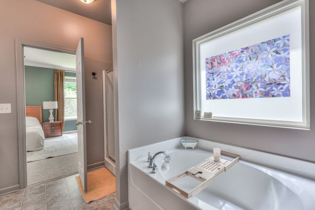 6008 Christmas Dr, Nolensville, TN 37135