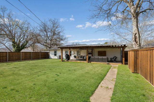1401 N Highland Avenue, Sherman, TX 75092