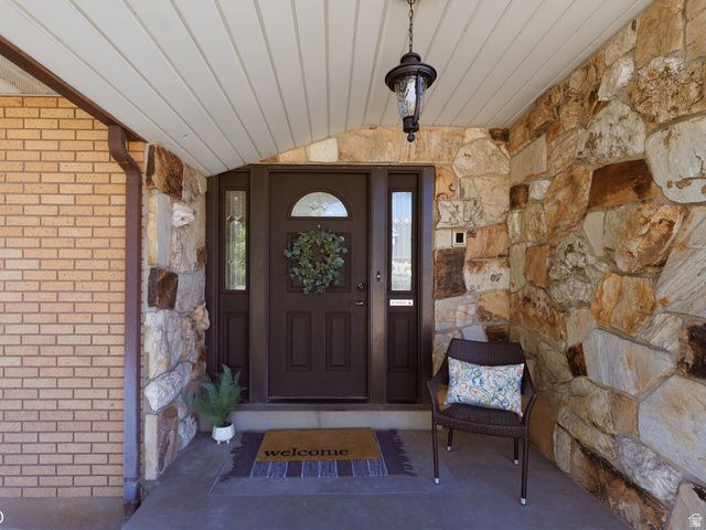 1303 N LAKEVIEW DR, Provo, UT 84604