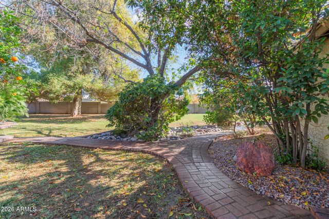 1922 E PALOMINO Drive, Tempe, AZ 85284