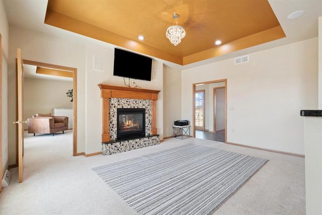 1175 Matador Drive, Platteville, WI 53818