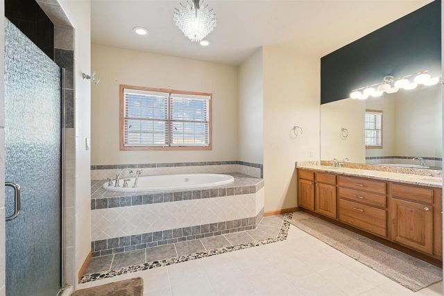 1175 Matador Drive, Platteville, WI 53818