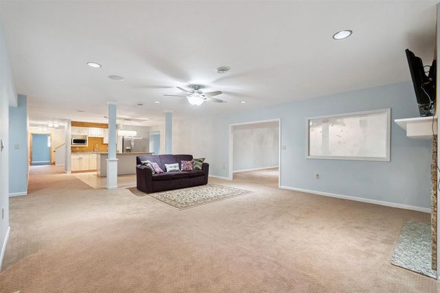 1175 Matador Drive, Platteville, WI 53818