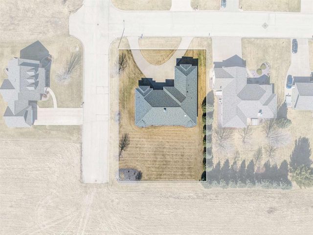 1175 Matador Drive, Platteville, WI 53818