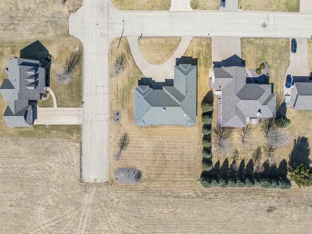 1175 Matador Drive, Platteville, WI 53818