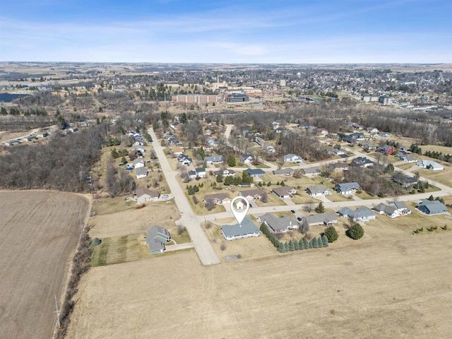 1175 Matador Drive, Platteville, WI 53818