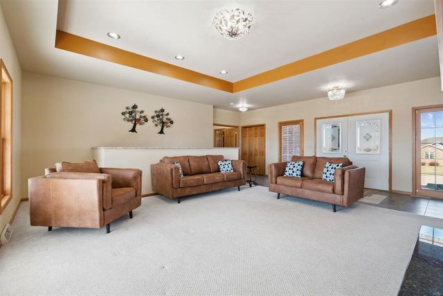 1175 Matador Drive, Platteville, WI 53818