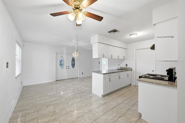 9810 N 54TH STREET, Temple Terrace, FL 33617
