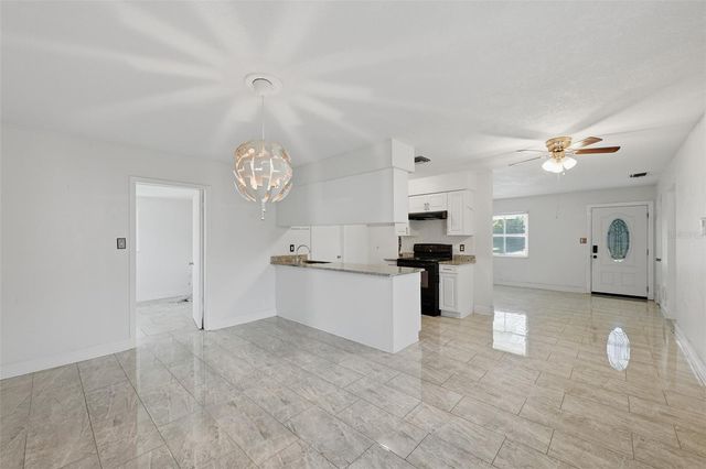 9810 N 54TH STREET, Temple Terrace, FL 33617