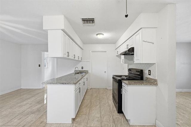 9810 N 54TH STREET, Temple Terrace, FL 33617