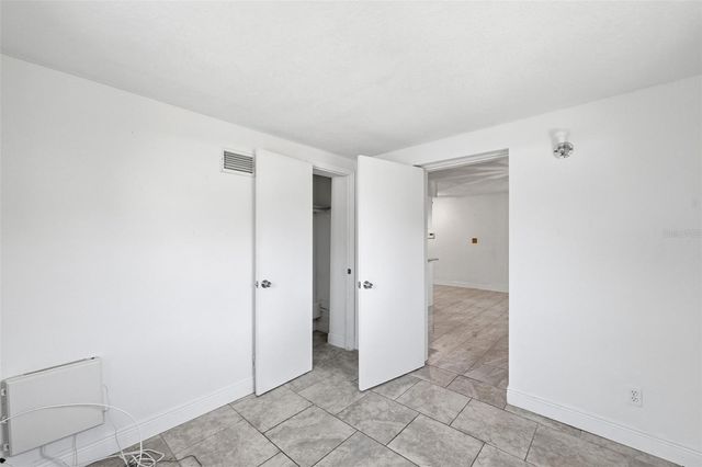 9810 N 54TH STREET, Temple Terrace, FL 33617