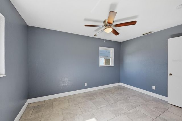 9810 N 54TH STREET, Temple Terrace, FL 33617