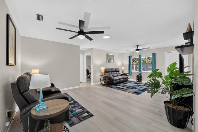 8891 SW 96TH LANE E, Ocala, FL 34481