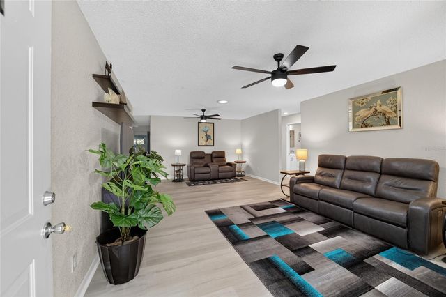 8891 SW 96TH LANE E, Ocala, FL 34481