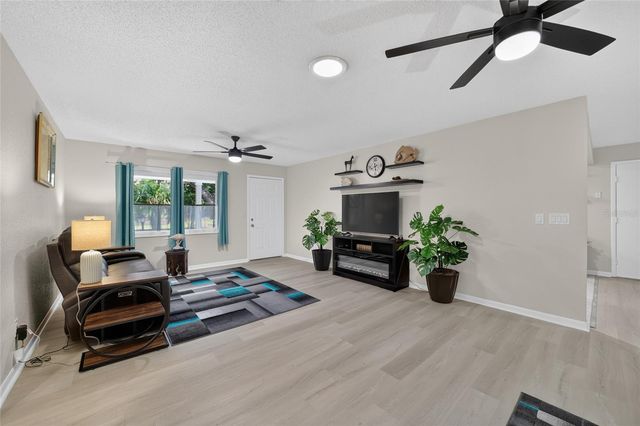 8891 SW 96TH LANE E, Ocala, FL 34481
