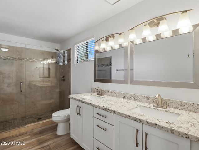 5201 E FELLARS Drive, Scottsdale, AZ 85254