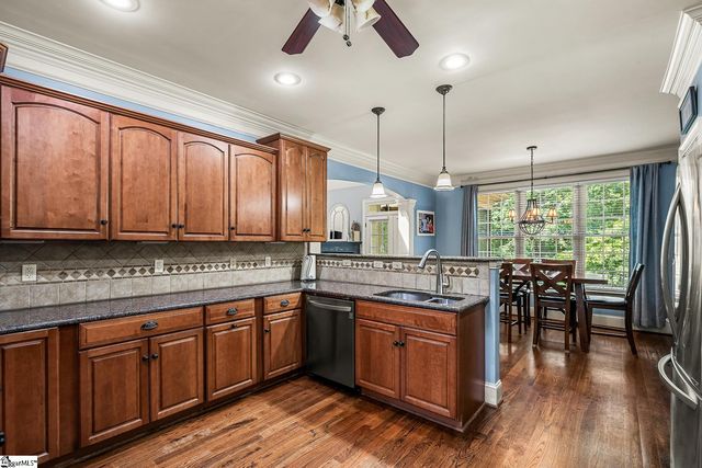 6 Mendenhall Court, Simpsonville, SC 29681