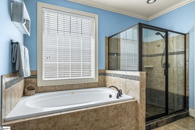 6 Mendenhall Court, Simpsonville, SC 29681