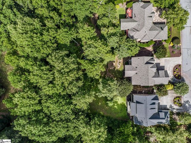 6 Mendenhall Court, Simpsonville, SC 29681