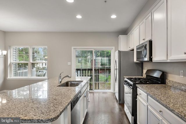 33 IRON GATE RD, Sicklerville, NJ 08081