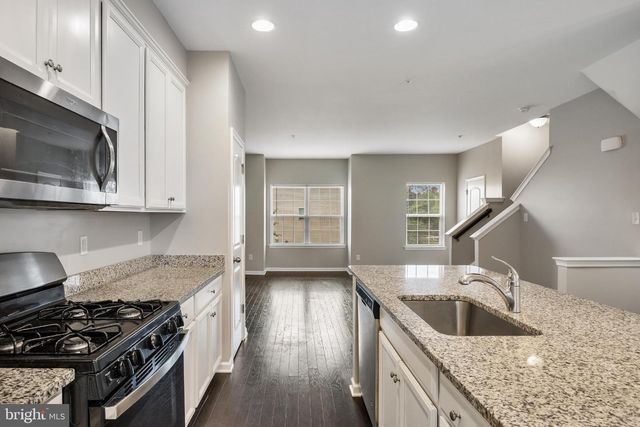 33 IRON GATE RD, Sicklerville, NJ 08081