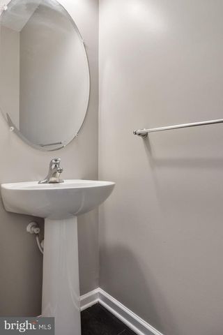 33 IRON GATE RD, Sicklerville, NJ 08081